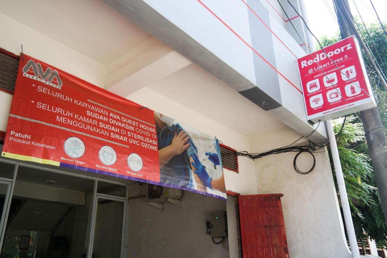 Reddoorz At Jalan Somba Opu Losari Makassar Esterno foto